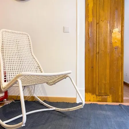 10 Bairro Alto Apartment